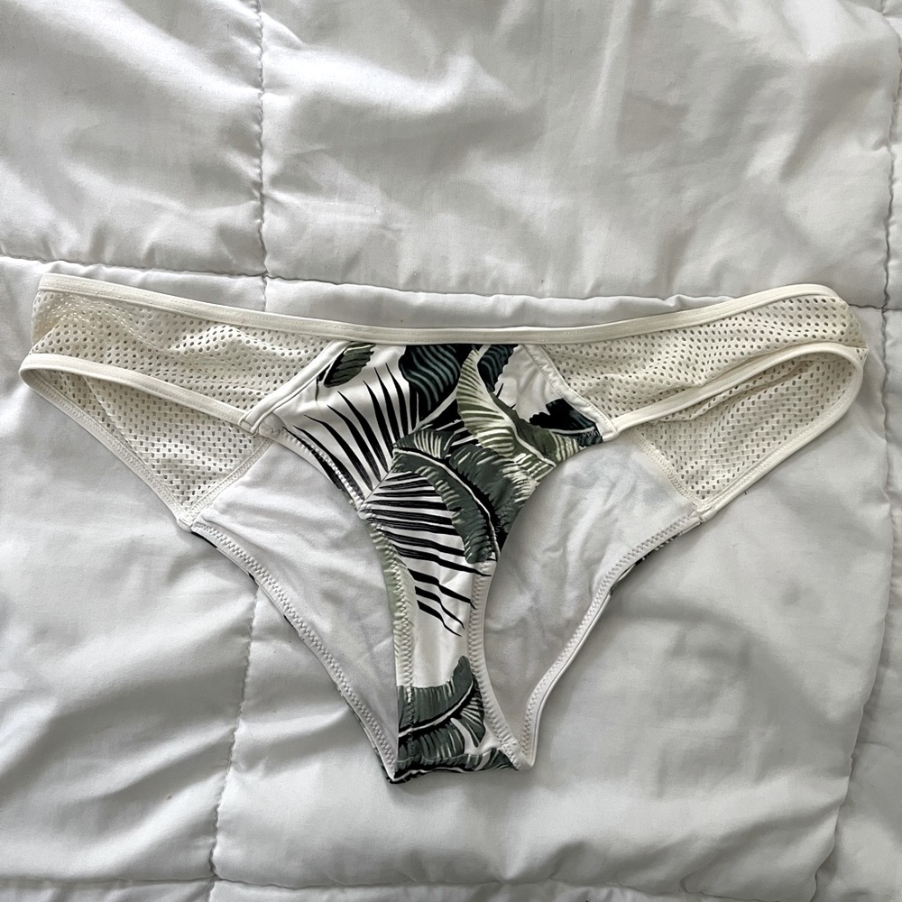 Ripcurl Bathing Suit Bottoms/green and white palm print